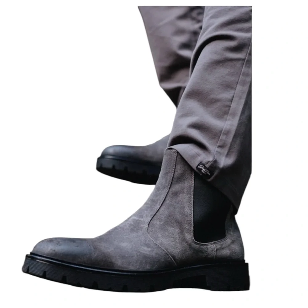 New in Box‎ Goodman Brand Modern City Chelsea Boots Charcoal Suede Made in Italy